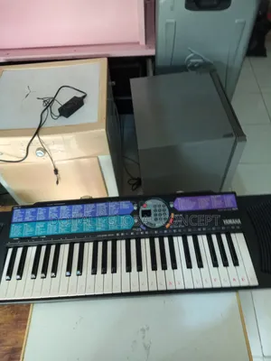 Yamaha Electronic Keyboard