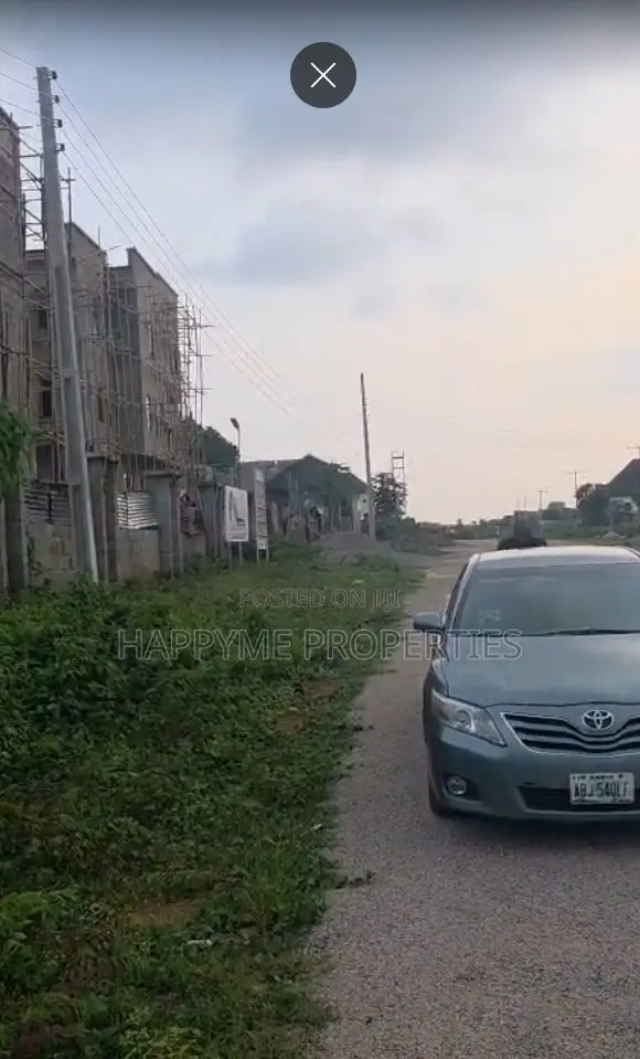 Filin Zama na Apo Dutse don Siyarwa cikin Gaggawa - 1
