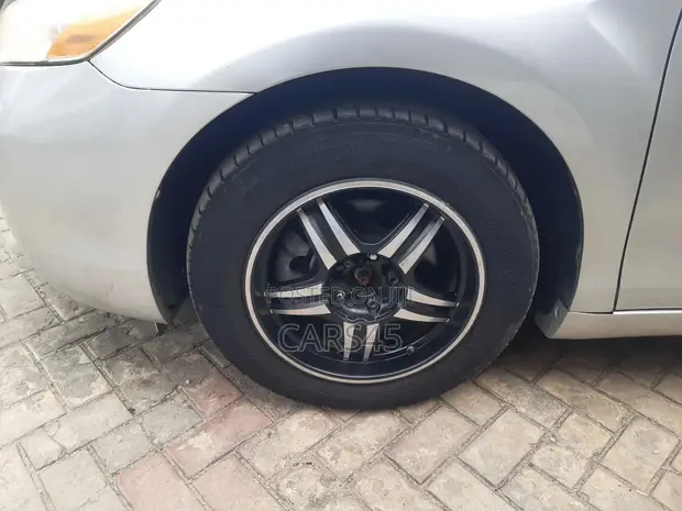 Toyota Camry 2007 Silver - 1