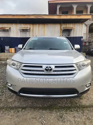 Toyota Highlander Limited 3.5L 4WD 2013 Silver
