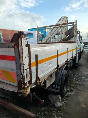 Mercedes-Benz Truck with Hyabe 5 Ton Tipper