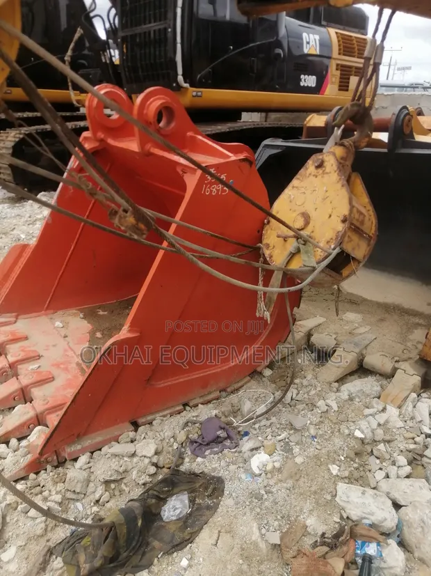 Caterpillar Excavator Buckets - Foreign Used - 1