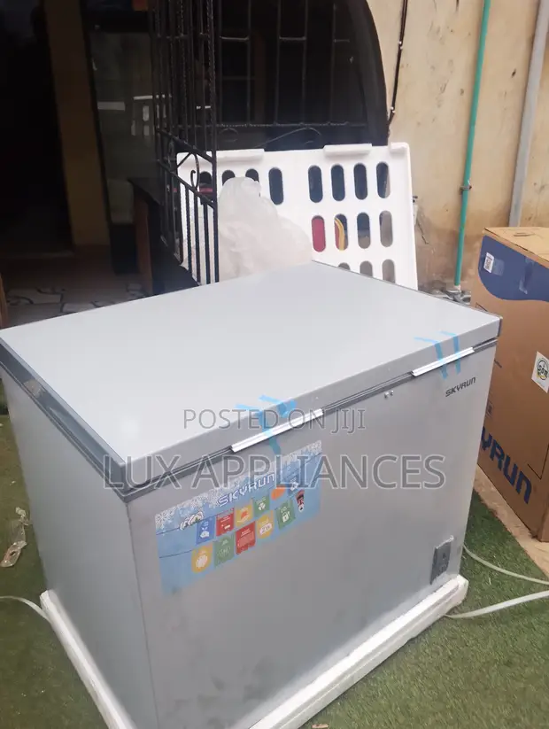 Skyrun BD260A 260L Chest Deep Freezer - 1