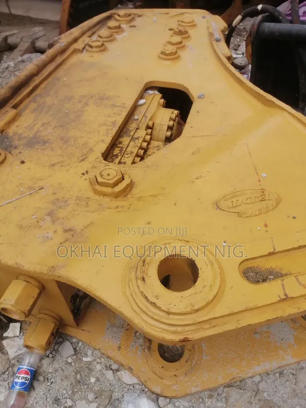 Caterpillar Jack Hammer for Excavators - 1