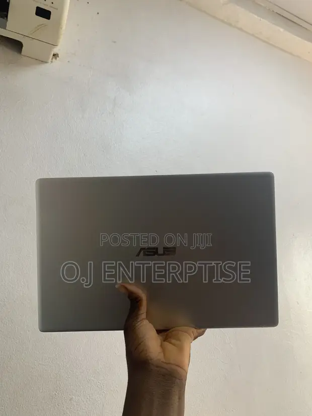 Asus Vivobook 14 Laptop - Intel Core i5, 8GB RAM, 256GB SSD - 1