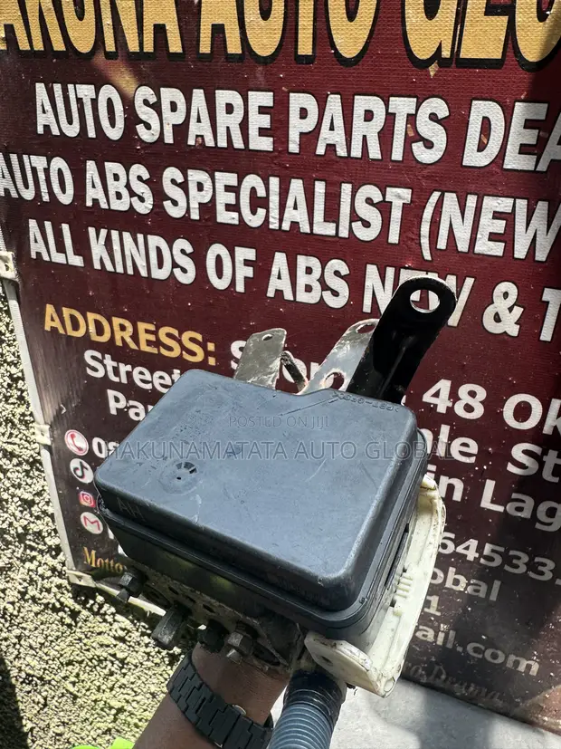 Toyota Yaris 2011 ABS Brake Control Module - 1