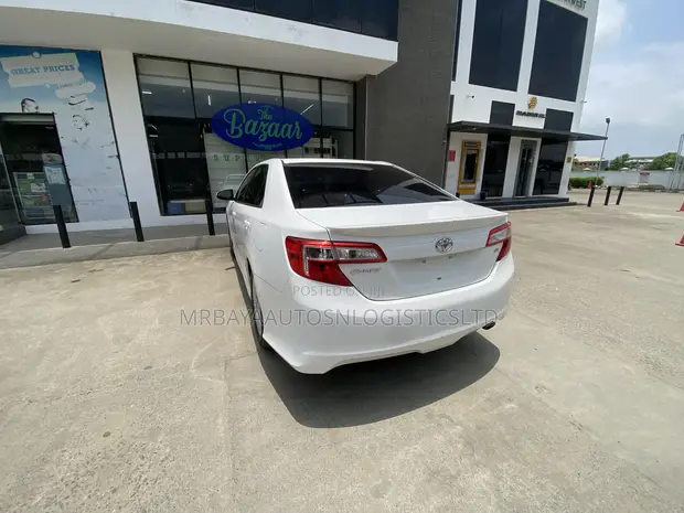 2013 Toyota Camry SE Sedan - 1