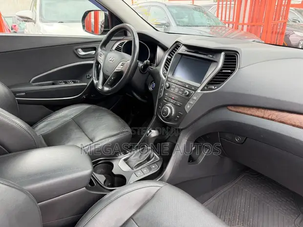 2017 Hyundai Santa Fe Limited AWD Black - 1