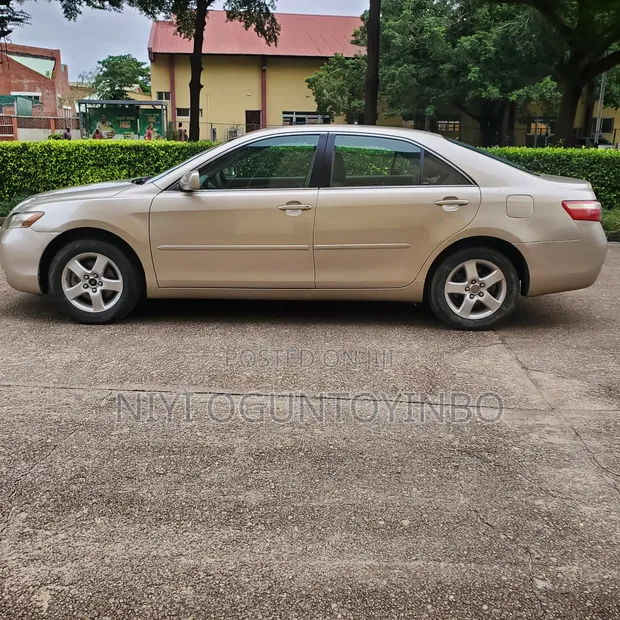 Toyota Camry 2.4 LE 2008 Zinari - 1