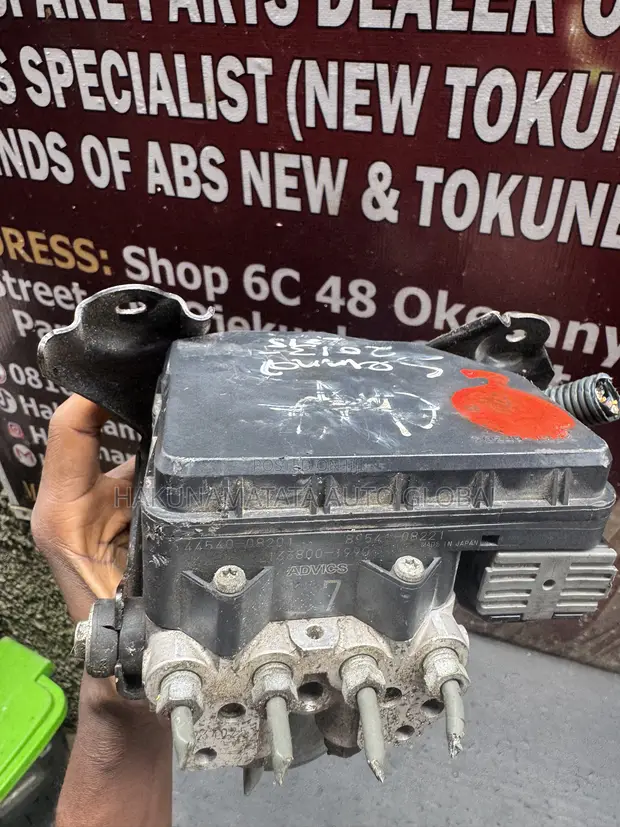 Toyota Sienna ABS Pump/Module (2012-2014) - 1