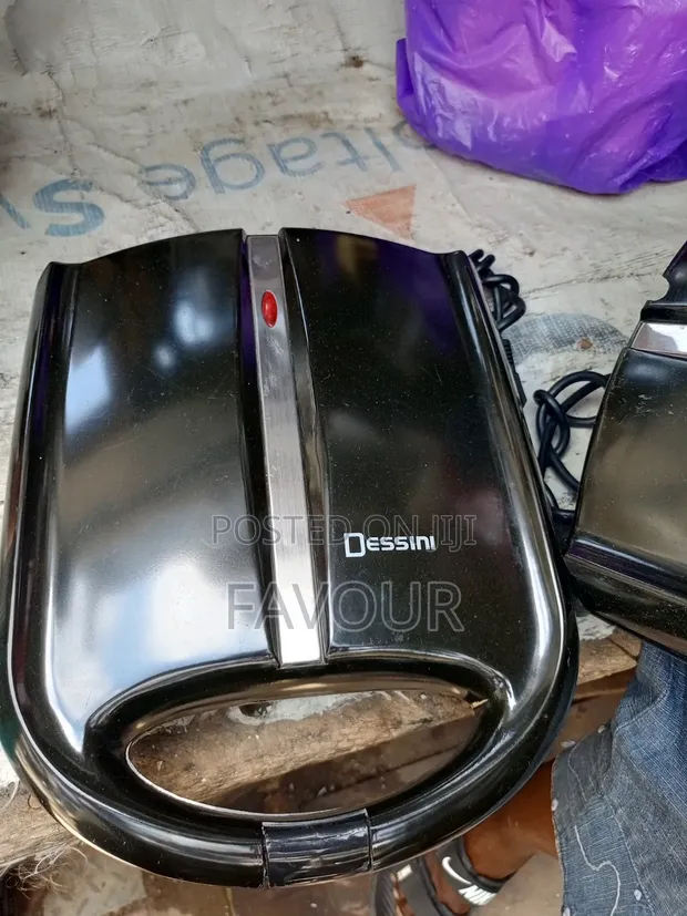 Dessini 4-Slice Toaster (Used, Black) - 1