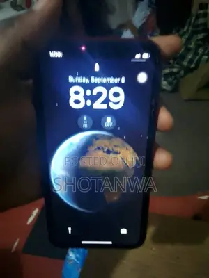 Apple iPhone XR 64GB Red