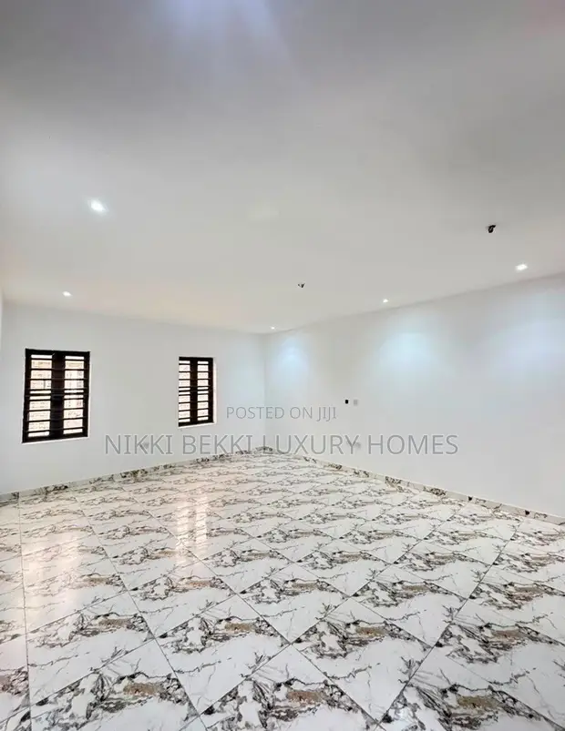 2 Bedroom Apartment for Sale in Aguda/Surulere - 1