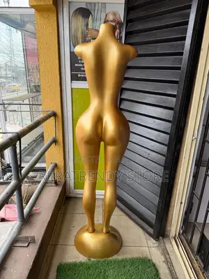 Sabon Mannequin Mai Kugu Ƙanƙanta Mai Launi