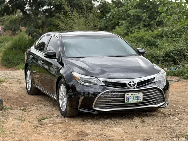 Toyota Avalon XLE Sedan 2014 - Baƙi - 1