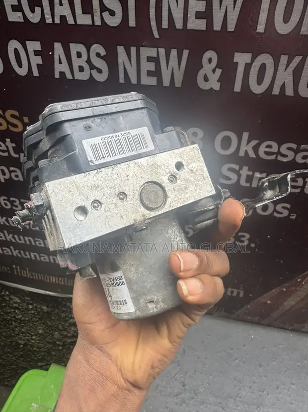 Hyundai Veloster 2013 ABS Module - 1