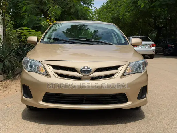 2013 Toyota Corolla LE Gold - 1