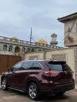 Toyota Highlander 2015 Red - 3
