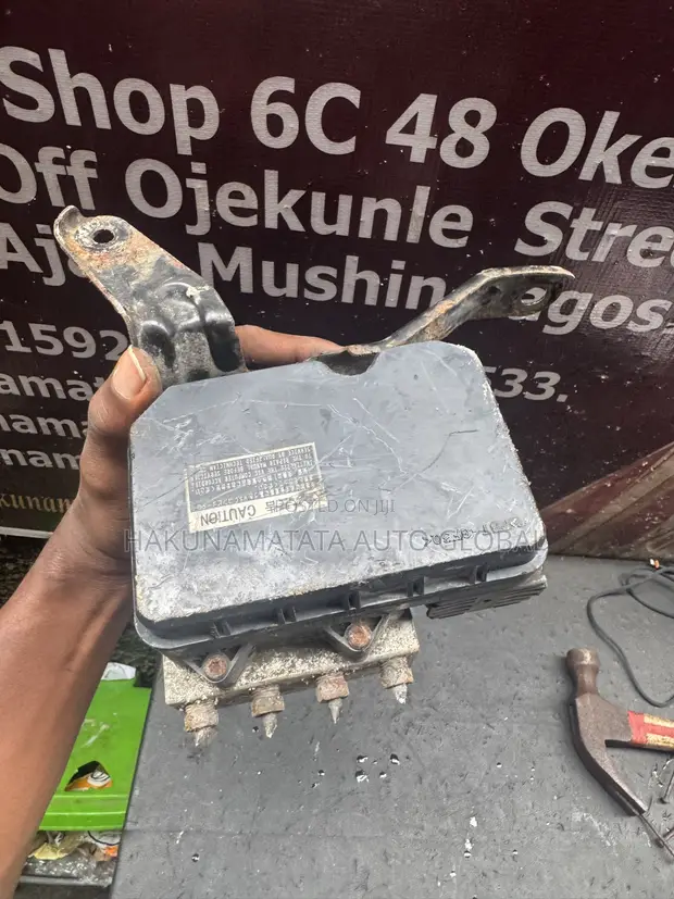 Toyota Corolla 2009-2010 ABS Control Unit - 1