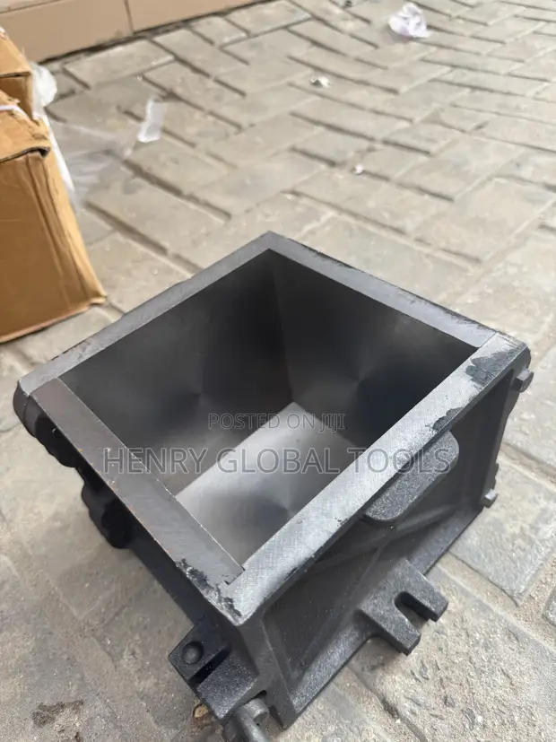 Heavy-Duty Concrete Cube Mould for Testing - 1