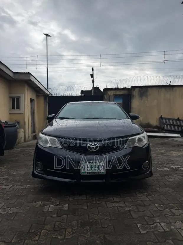 Toyota Camry 2013 Baki - 1