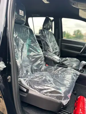Toyota Hilux 2025 Black