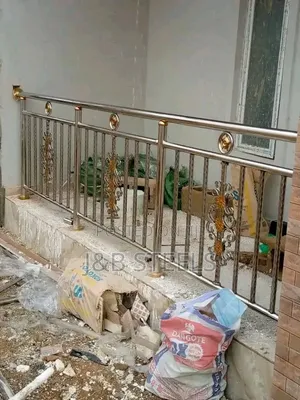 Classic Gold Star Bakin Karfe Handrail