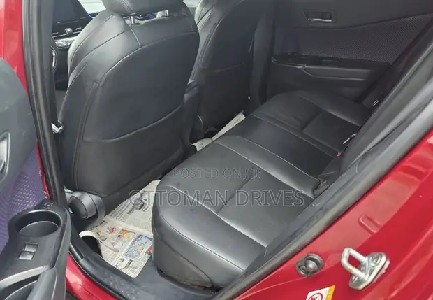 Toyota C-HR XLE Premium FWD (2.0L) 2018 Ja - 1