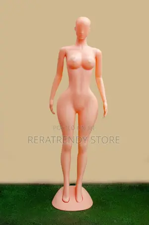 Faceless Female Mannequin - Tiny Waist, Big Hips