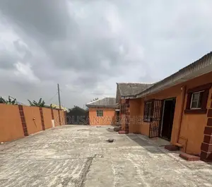 5 Bedroom Bungalow in Abule Close Offin, Igbogbo for Sale