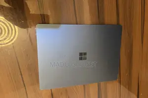 Microsoft Surface Laptop 3 14" 8GB RAM Intel Core i5 256GB SSD