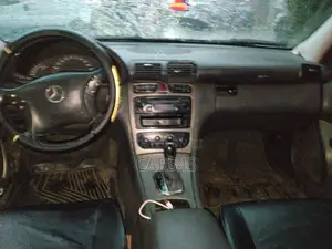 Mercedes-Benz C240 2.6 RWD 2002 Silver