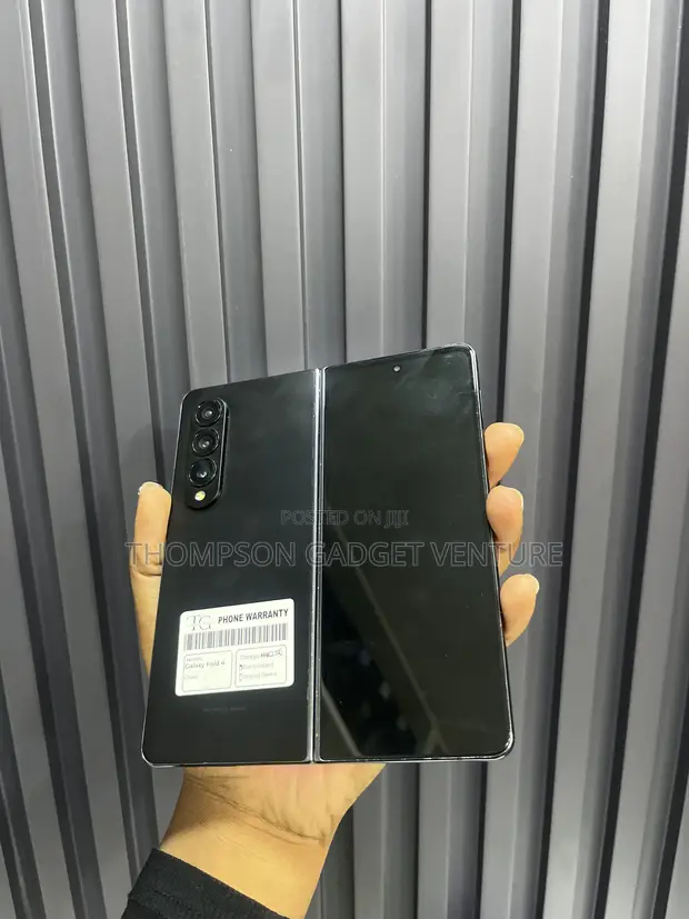 Samsung Galaxy Z Fold4 256GB Black (Used) - 1