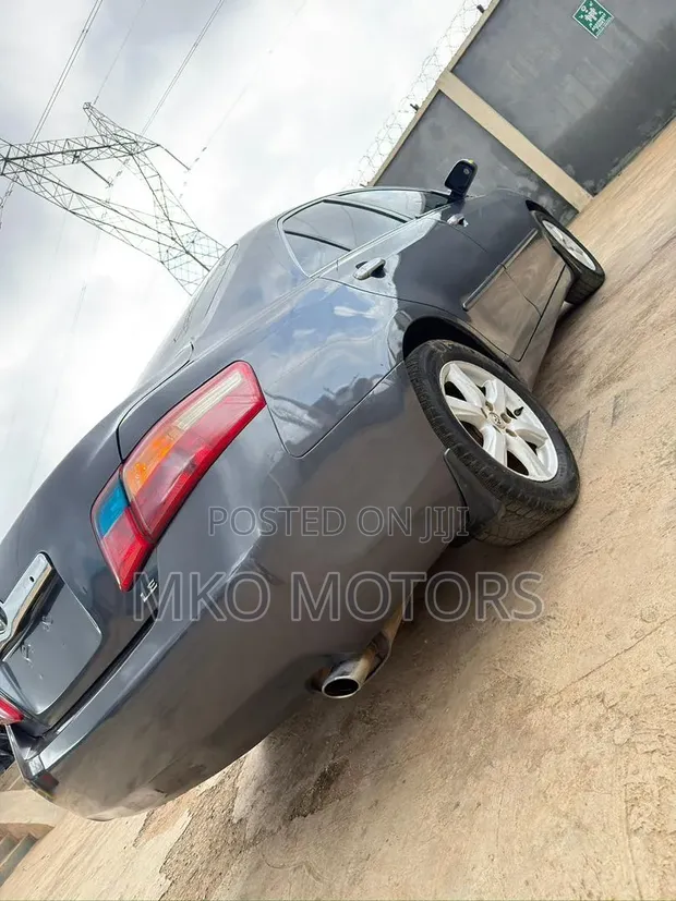 2009 Toyota Camry LE Sedan - Amfani Da Ita A Kasashen Waje - 1