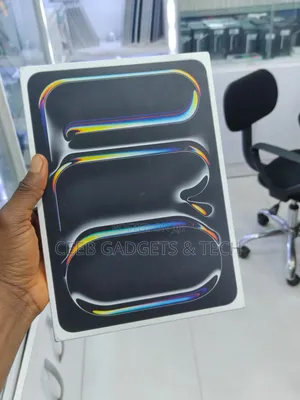 New Apple iPad Pro 13" (2025) 256GB Silver