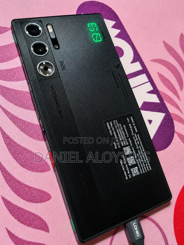 ZTE nubia RedMagic 9 Pro 256GB Black - 1