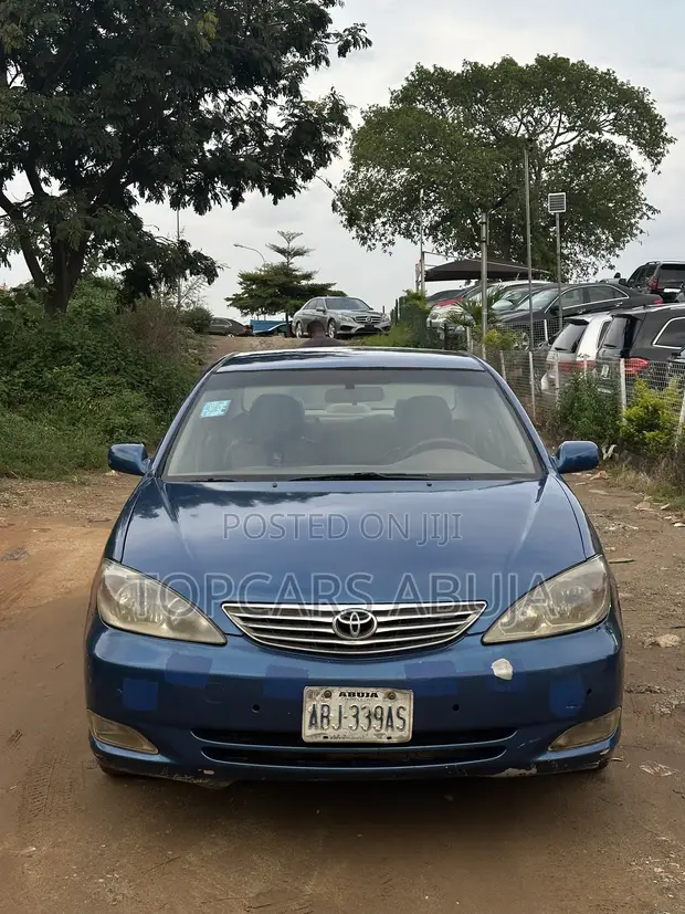 Toyota Camry LE 2004 Blue - 1