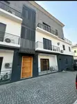 Wurin Zama na Mewadatar 2/3 Bed don Saka na Lokaci a Lekki Phase 1 - 4