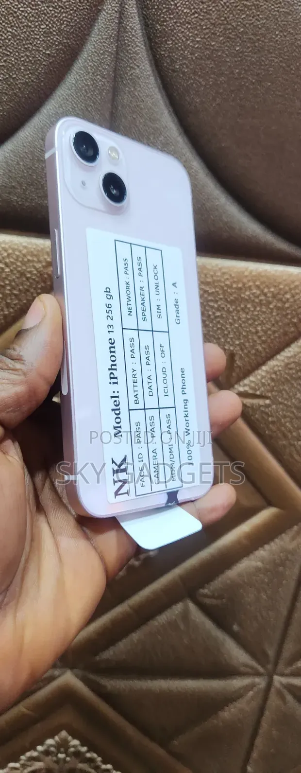 Apple iPhone 13 256GB Pink - 1