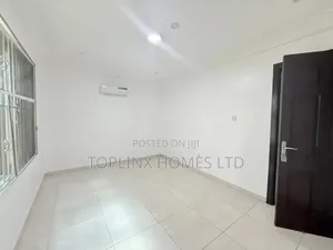 Gidan 5 Bedroom da Aka Shirya na Sawa a Banana Island, Ikoyi