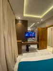 Gidan Kwana 1-Bedroom Mai Girma a Lekki Phase 1 - 5