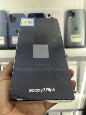 New Samsung Galaxy Z Flip 5 256GB Black