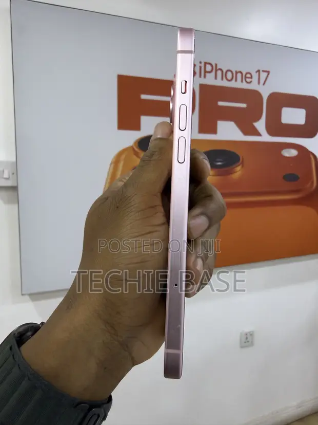 Apple iPhone 15 Plus 128GB Pink - 1