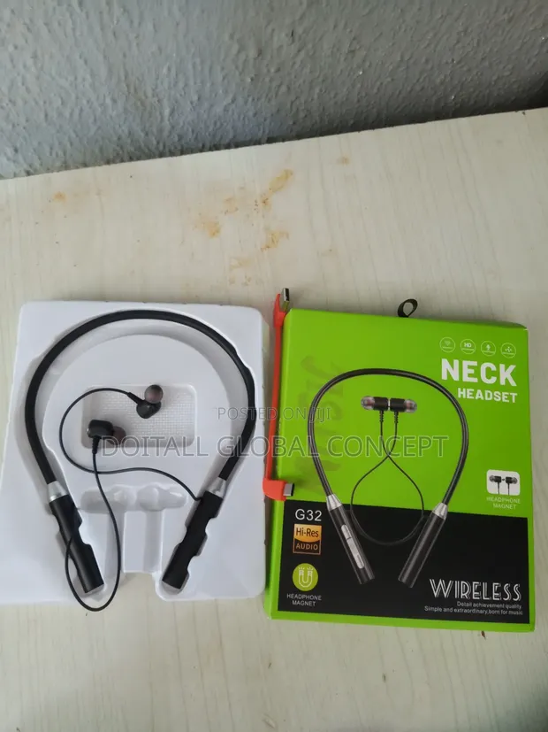 Abiola's Neckband Headset - Wireless Bluetooth - 1