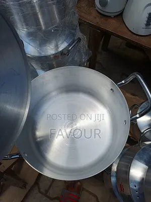 Quality Set of Pots - Brand New