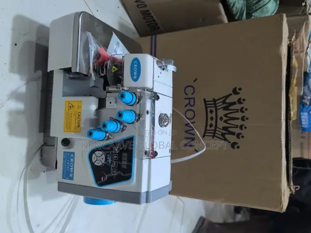 Crown 747d Masana'antar Overlock - 1