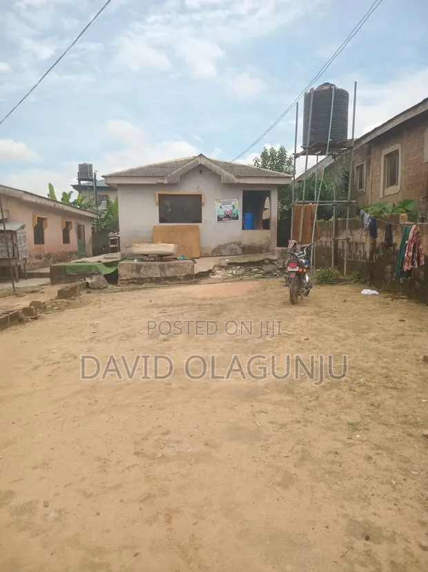 3 Bedroom Bungalow for Sale in Ibafo Estate, Obafemi-Owode - 1