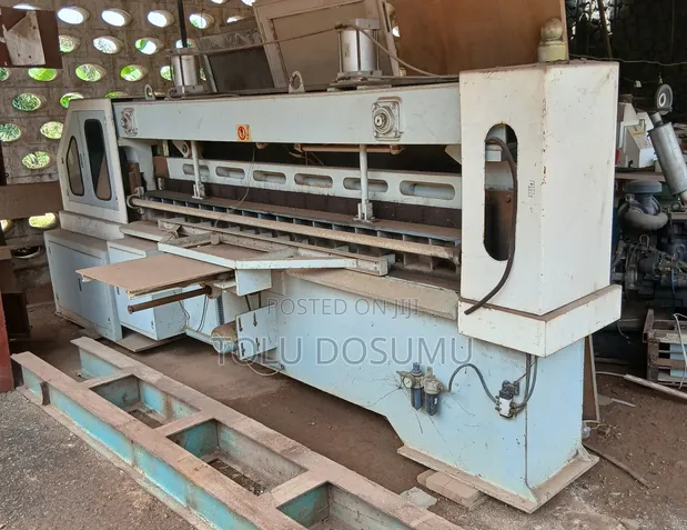 Guillotine Cutter - Used - 1