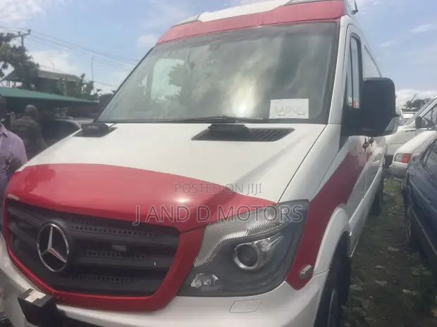 Mercedes-Benz Sprinter 2018 White - 1