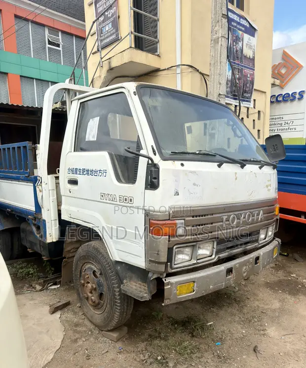 Toyota Dyna 200 1998 Petrol Rigid Truck - 1